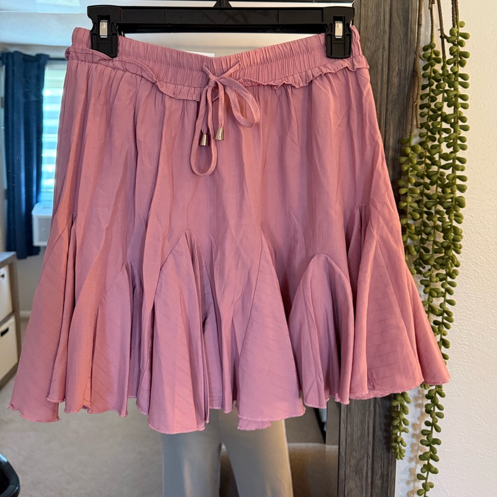 New boutique skirt - size medium